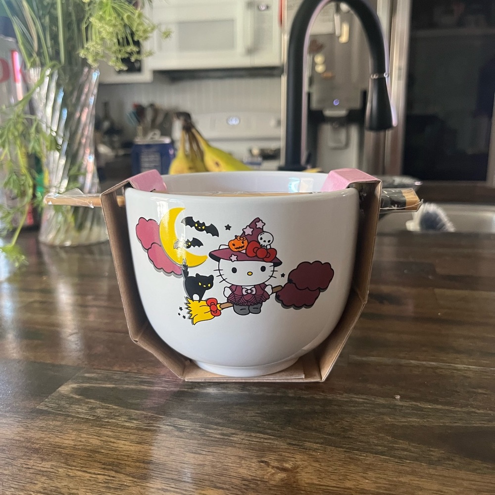 Hello kitty Halloween ramen bowl with chopsticks